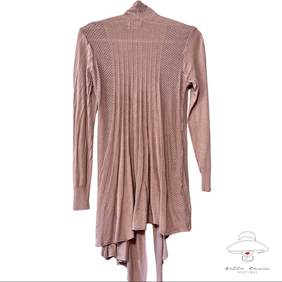 ๐3/30๐ DREAMERS Asymmetrical Knitted Blush Cardigan - Picture 2 of 3